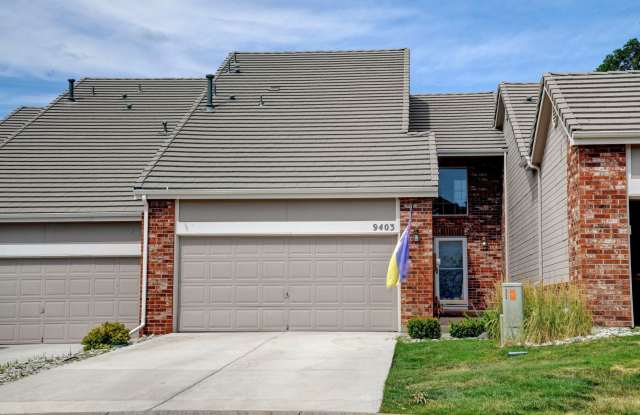Beautiful luxury townhome style condominium in Masters Park photos photos