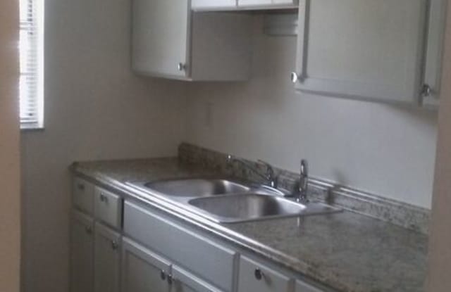 740 20th Lane EastBUILDING 11 - 740 20th Lane East, Memphis, FL 34221