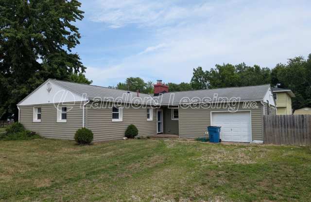 Charming 3-Bedroom Corner Lot Home in Sheffield Lake photos photos