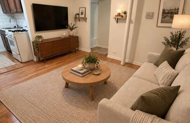 6225 N FRANCISCO Avenue Gallery 2