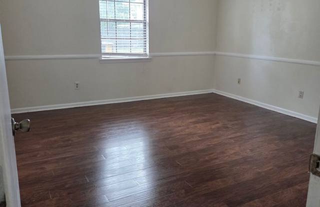 3 Bed /2 Bath ready to move in!! Gallery 3