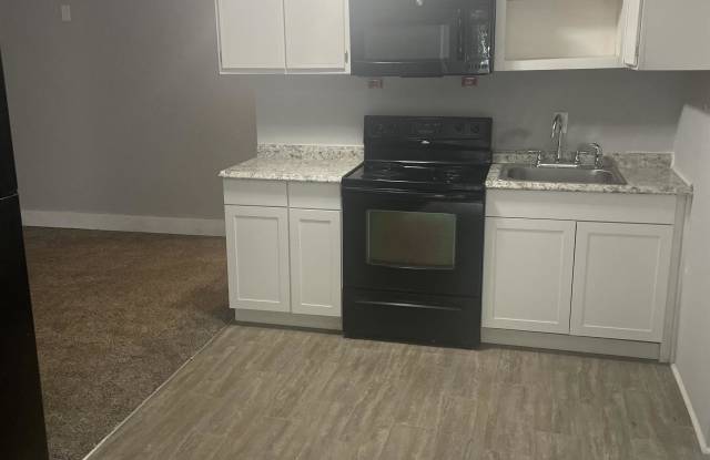 27 Broncos Drive - 101 photos photos