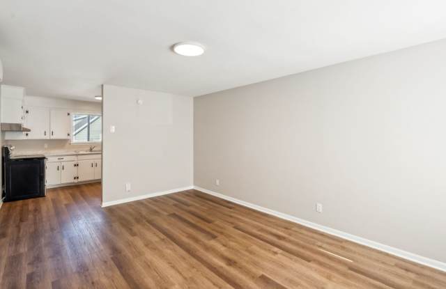 Robertson Avenue Flats Gallery 2