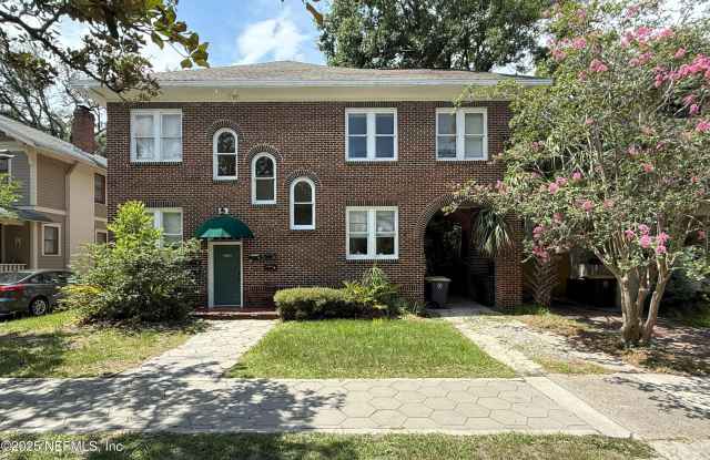 2245 MYRA Street unit: 5 photos photos