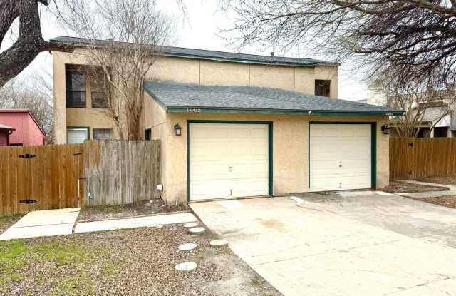 MUST SEE! Two Bedroom Two Story Townhome In Amazing Location! photos photos