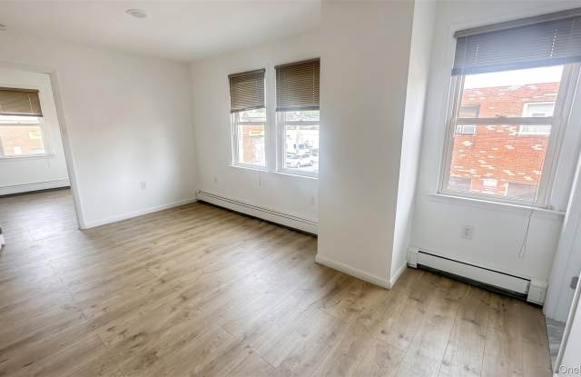 480 Westbury Avenue Gallery 2