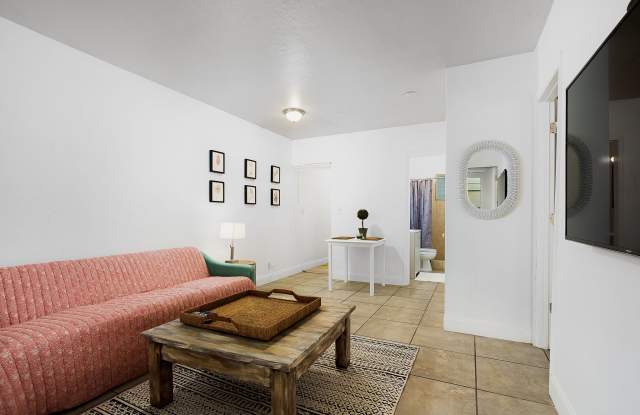 618 Ne 8th Ave Gallery 3