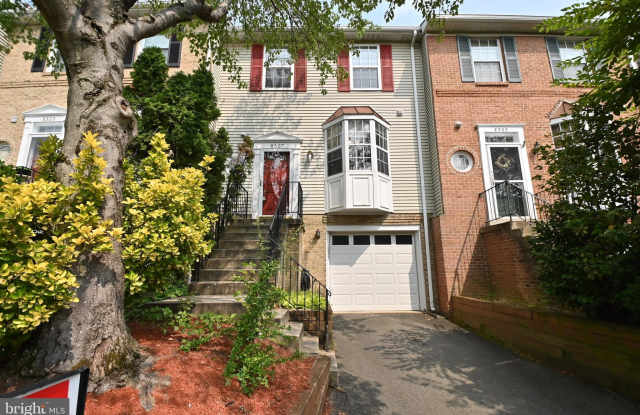 8507 BLUE BIRD WOODS COURT - 8507 Blue Bird Woods Court, Newington, VA 22079