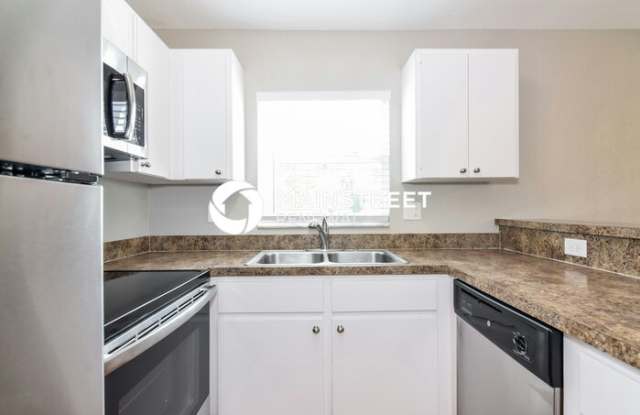 1712 18th Street East Gallery 4