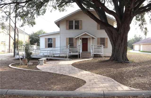 311 W 8th Street photos photos