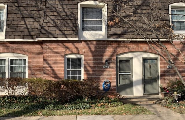 8218 CARRLEIGH PARKWAY - 8218 Carrleigh Parkway, West Springfield, VA 22152