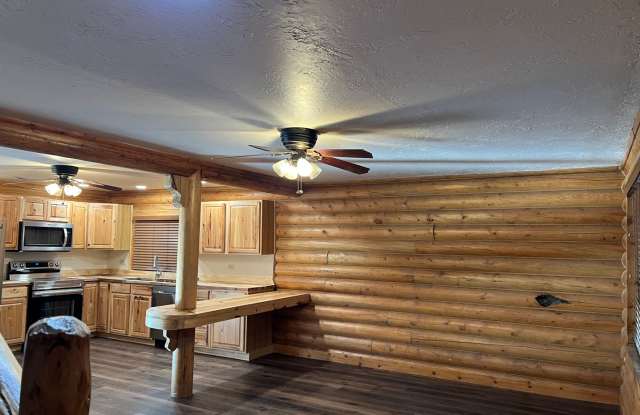 2 Story Cabin in Heber Gallery 4