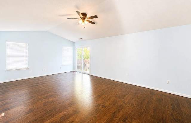 9 Green Oak Drive Gallery 2