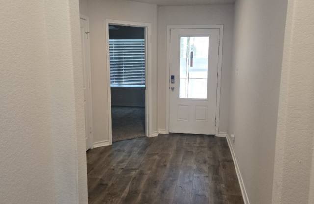 6815 Kingsley Edge Gallery 2