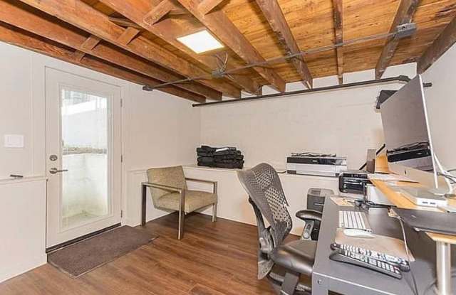 1861 Mulford Ave Gallery 2