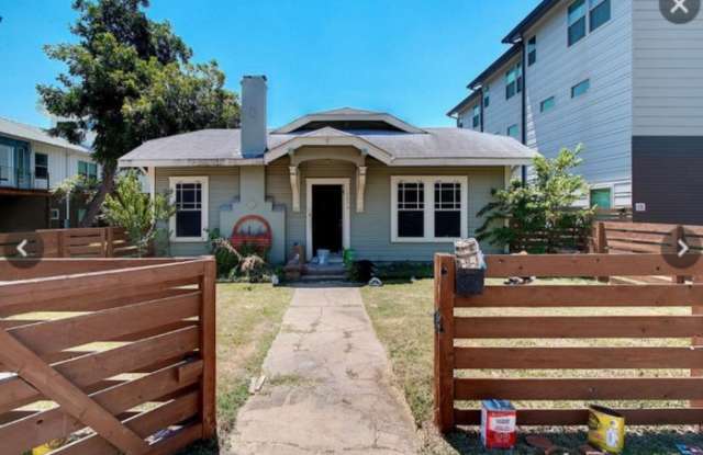 605 Elmwood Place photos photos