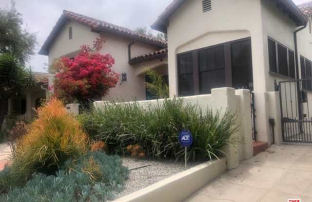 139 S CRESCENT HEIGHTS Gallery 2