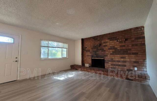 6501 Greenback Ln Gallery 2