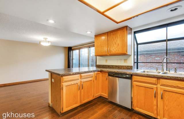 4232 South Fairplay Circle Unit E Gallery 3