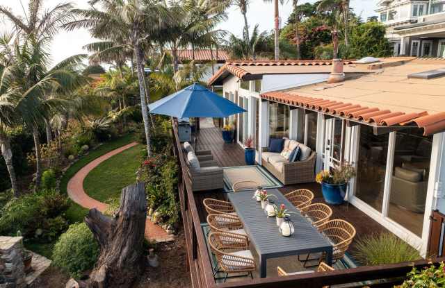 Historic Olde Del Mar Hacienda | Bluff-Front With Panoramic Views | Fully Furnished Monthly Stays Gallery 4