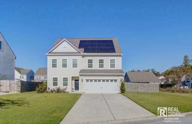 Spacious 5-Bedroom Rental in Coosaw Preserve with Loft, Office & Fenced Yard Gallery 1