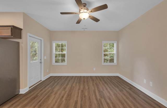 Beautiful Newly Built Home! Gallery 4