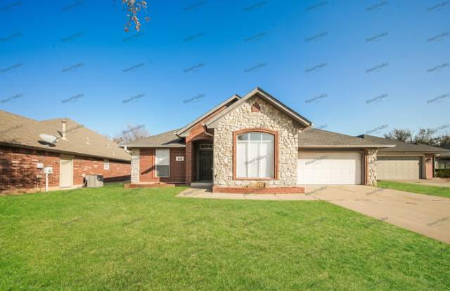 818 Hunters Run - 818 Hunters Run, Midwest City, OK 73130