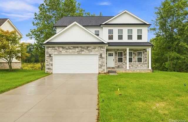 6149 Woodridge Lane Gallery 1