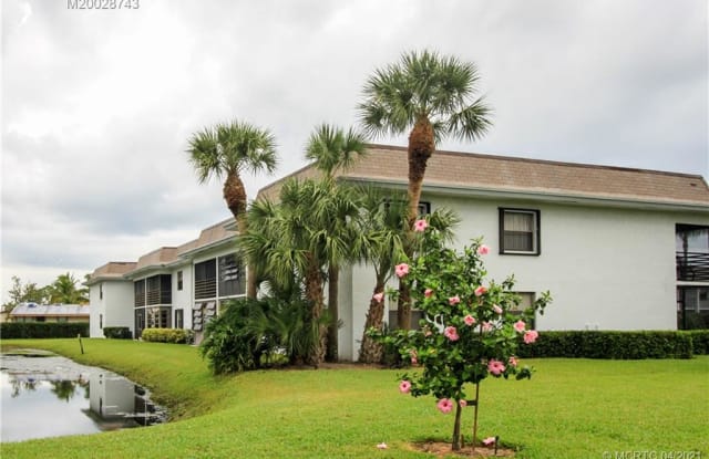 1271 SE Parkview Place - 1271 Southeast Parkview Place, Stuart, FL 34994