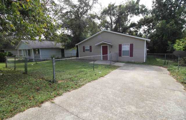 1911 W Gonzalez St photos photos