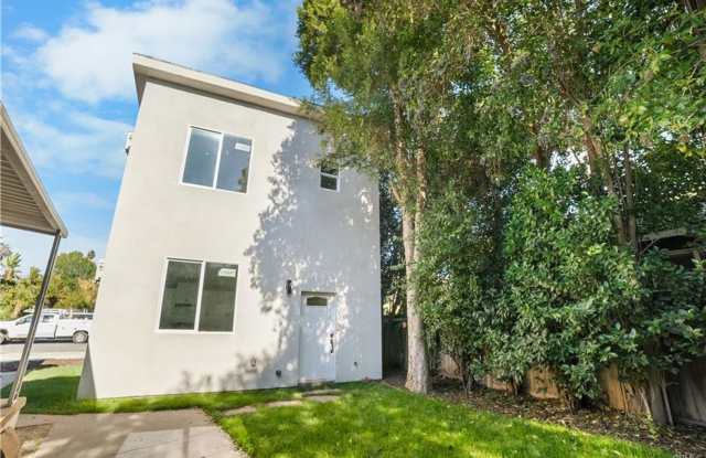 Just completed in 2025, this newly built 4-bedroom, 3-bath ADU photos photos