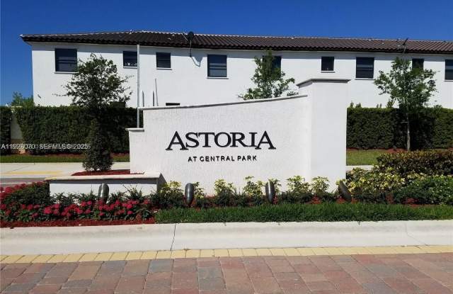 8883 NW 102nd Pl - 8883 Northwest 102nd Place, Doral, FL 33178