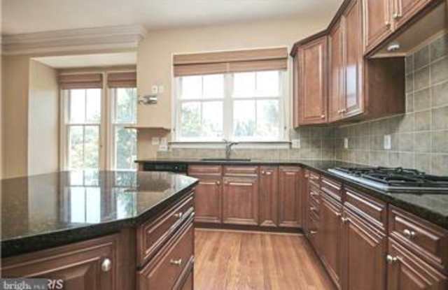 716 CARPENTER ROAD Gallery 4