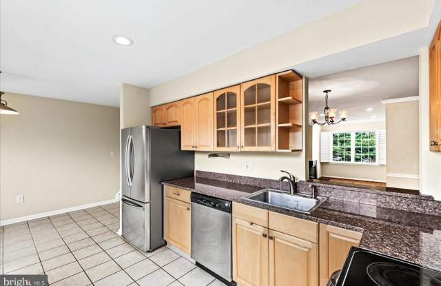 2112 HUTCHISON GROVE Court Gallery 2