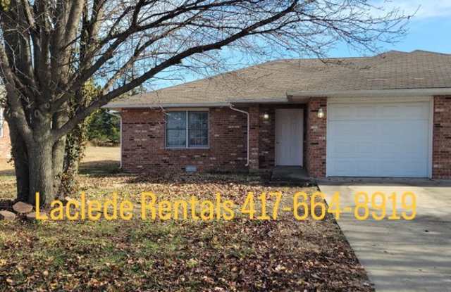 2 BEDROOM 1 BATHROOM DUPLEX FOR RENT Gallery 1