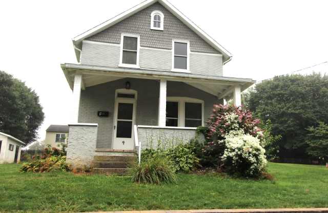 9 E 2ND STREET - 9 East 2nd Street, Quarryville, PA 17566