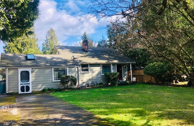 11018 Bartlett Ave NE - 11018 Bartlett Avenue Northeast, Seattle, WA 98125