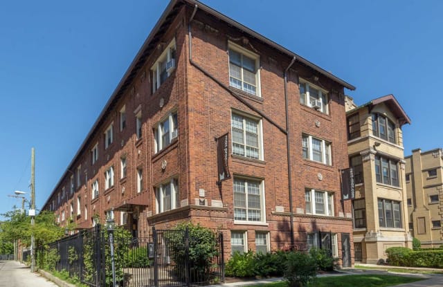 5528 S. Cornell Avenue Gallery 2