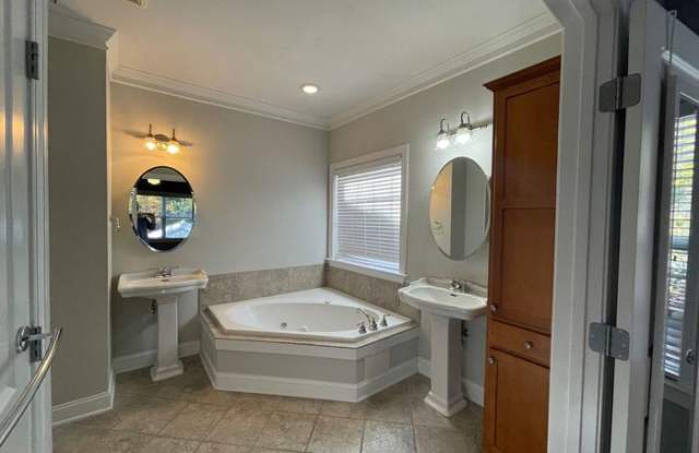 239 Carlyle Park Drive Gallery 3