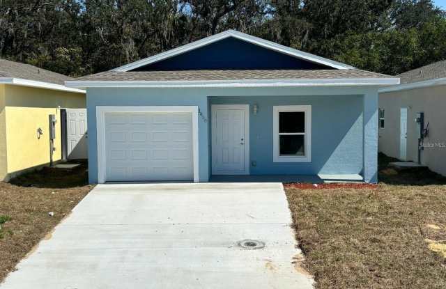 1458 LAS VILLAS Boulevard Gallery 1