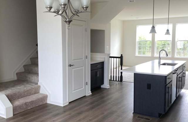 112 IRONWOOD COURT Gallery 4