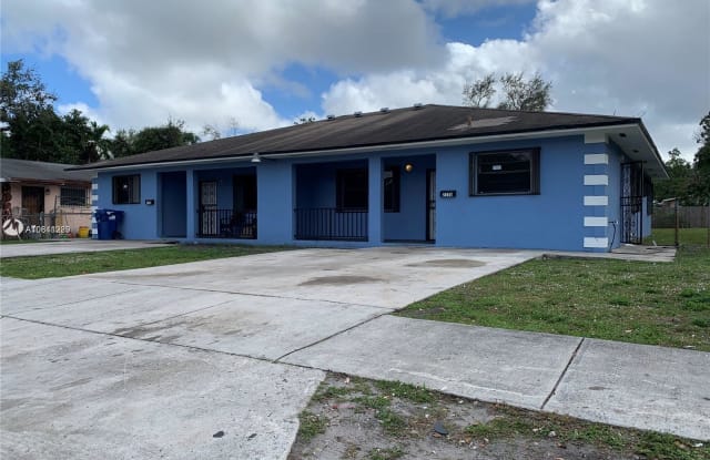 2140 NW 100th St - 2140 NW 100th St, West Little River, FL 33147