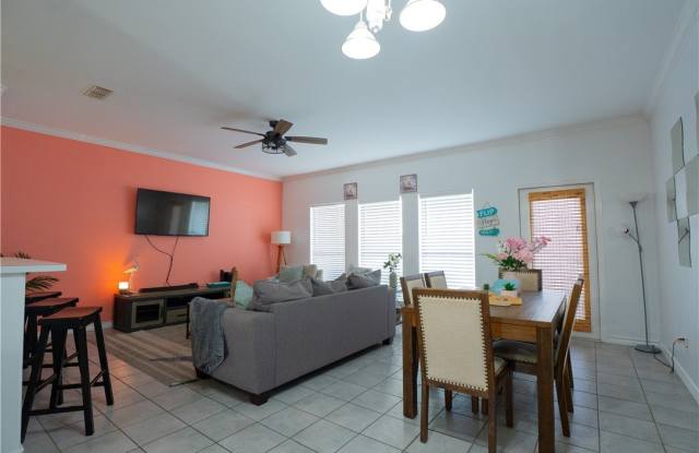15110 Leeward Dr Gallery 3