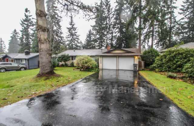13023 NE 113th St - 13023 Northeast 113th Street, Kirkland, WA 98033