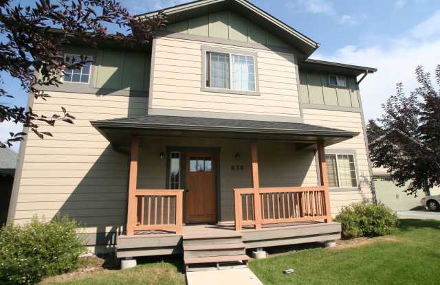 Single Family Home with 2 Bay Garage near Bozeman High! Gallery 1