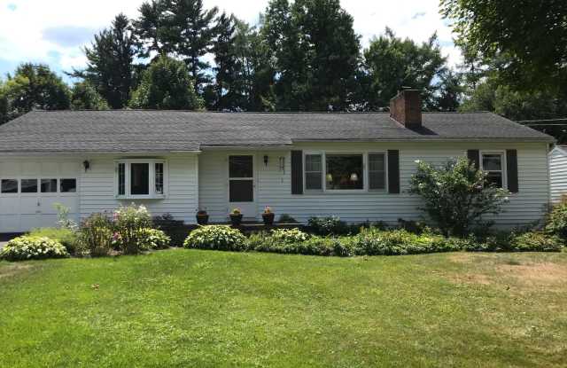104 Edgemere Ln Gallery 2