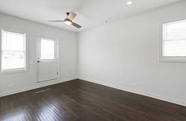 3123 N California Ave photos photos