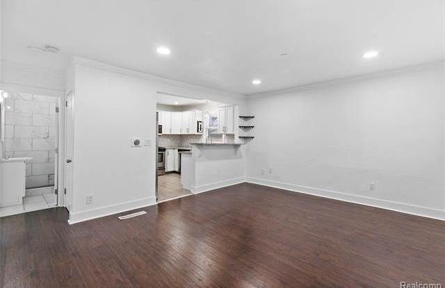 22712 Clairwood Street Gallery 3