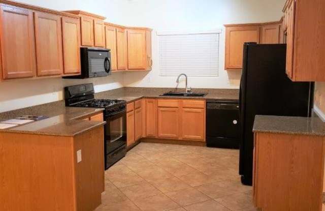 977 E NARROWLEAF Court Gallery 3