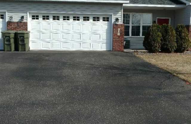 9207 Overlook Lane - 9207 Overlook Ln, Monticello, MN 55362